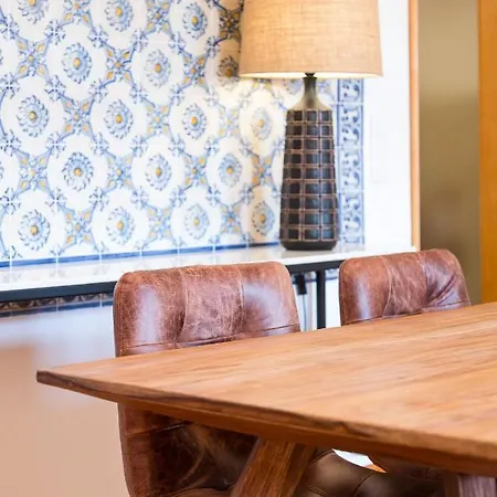 Charming Praca Da Figueira